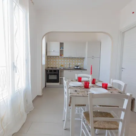 Borgo Marino קסטל די טוסה