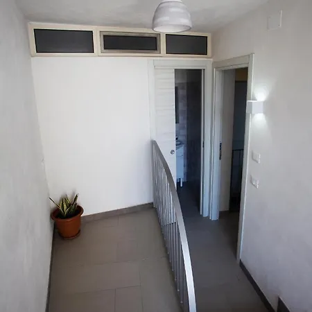 בית נופש Borgo Marino קסטל די טוסה